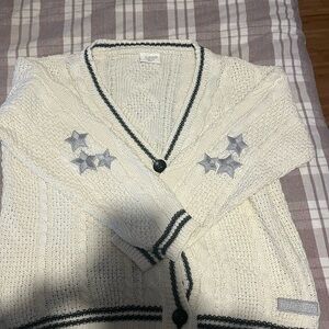 Taylor Swift folklore cardigan